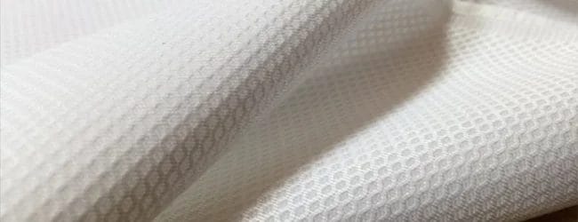 What-is-pique-fabric-1.jpg 2 vải pique trắng